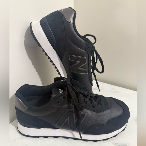 New Balance 515 - Picture 1 of 8